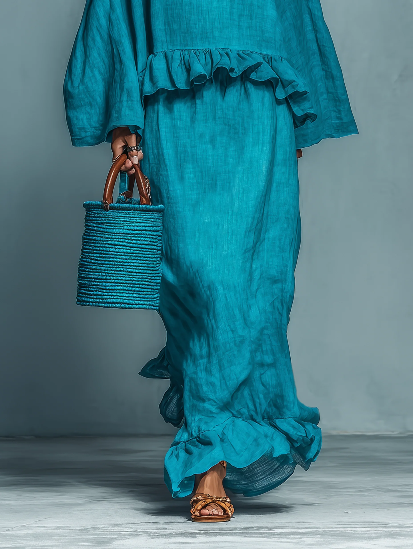 Sofia | Blouse Volante et Costume Jupe Droite