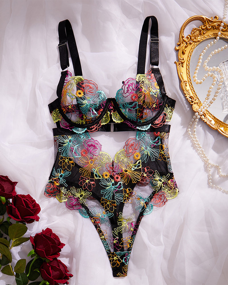Monica™ | Ensemble de Lingerie en Mesh Élégant avec Broderie Florale & Détails Découpés