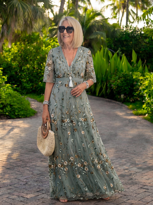 Melodi – Robe longue à fleurs avec décolleté en V