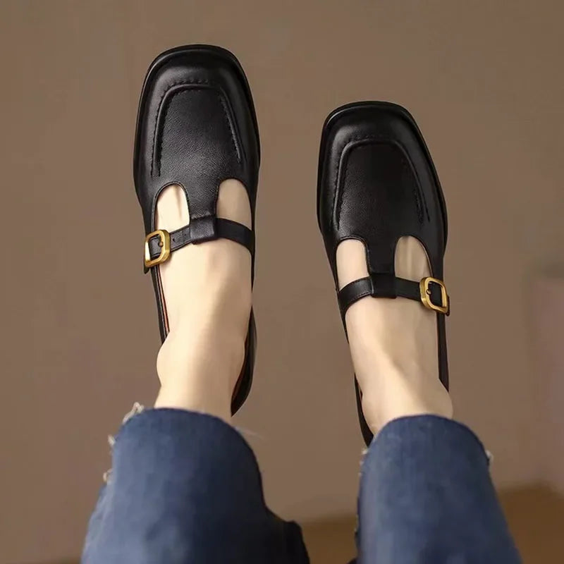 Ysolenne | Escarpins T-Strap Classiques et Élégants