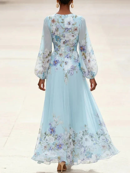 Mia | Robe maxi en chiffon floral bleu clair à col en V