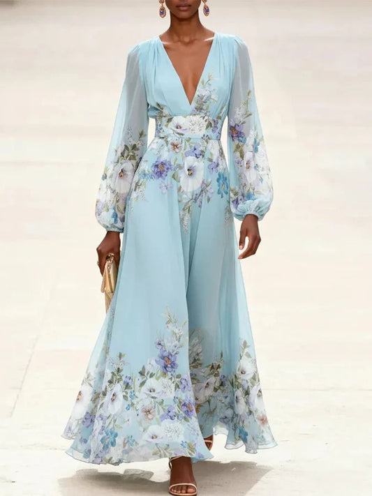 Mia | Robe maxi en chiffon floral bleu clair à col en V