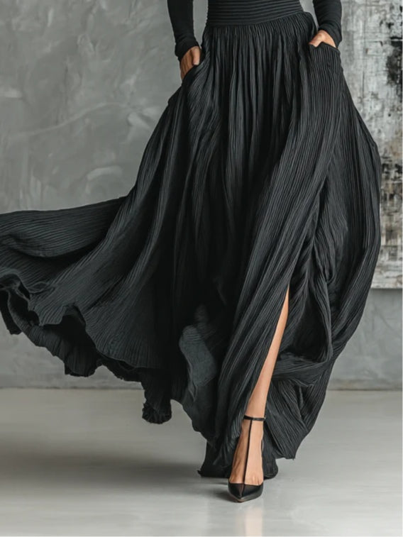 Samantha | Ensemble Col Roulé Noir et Jupe Plissée